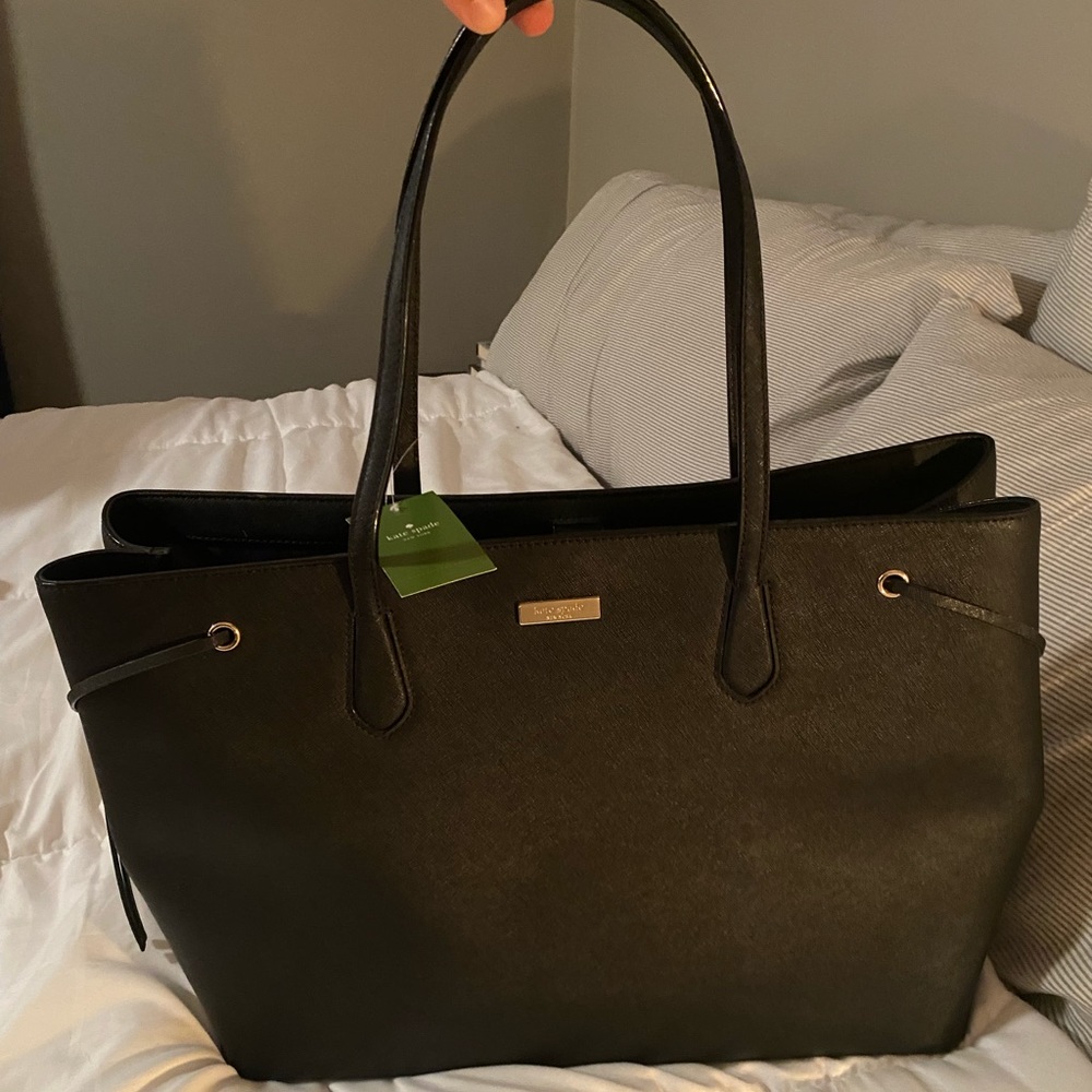 Kate Spade New York Laurel Way Ari Tote (Large)